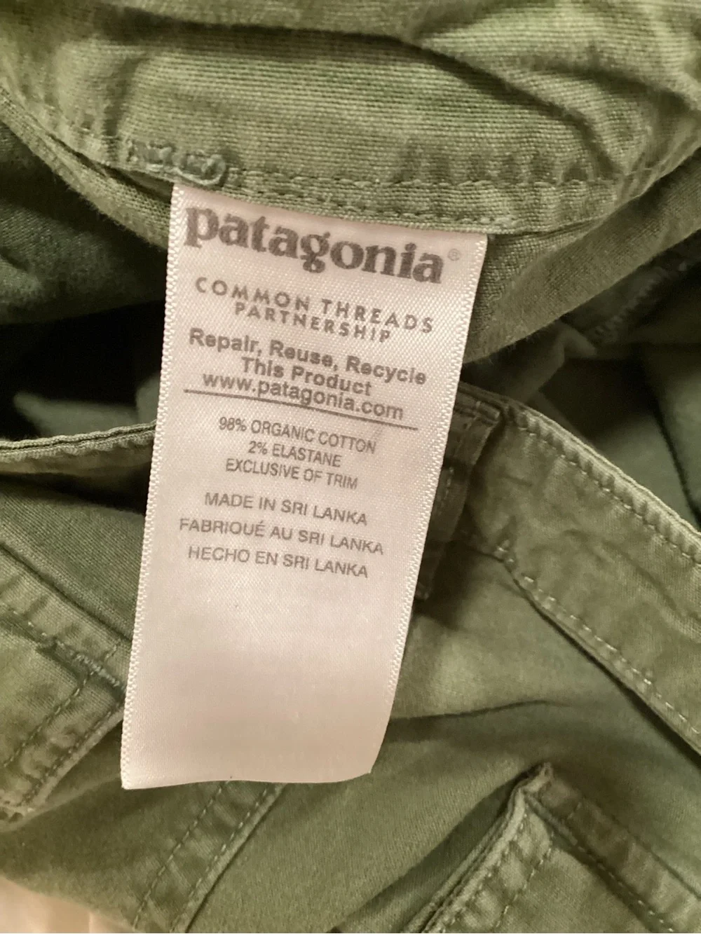 Patagonia Woman’s Olive khaki Utility Roll Cuff Shorts 8 - Picture 6 of 11
